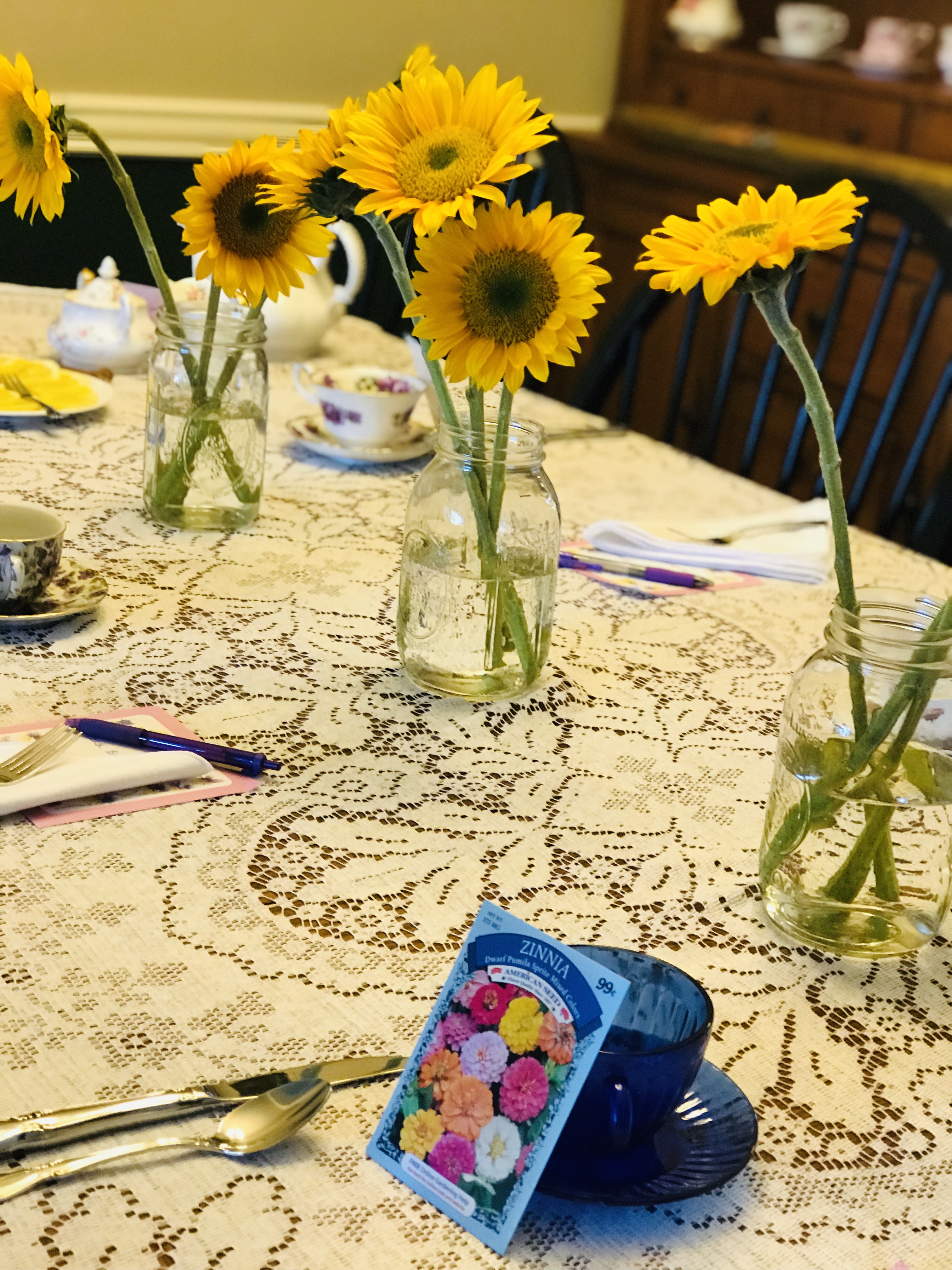 Plum Deluxe Tea Party & Plum Deluxe Tea Review! Read about my annual birthday tea party featuring Plum Deluxe Tea! #PlumDeluxeTea #TeaParty #hospitality