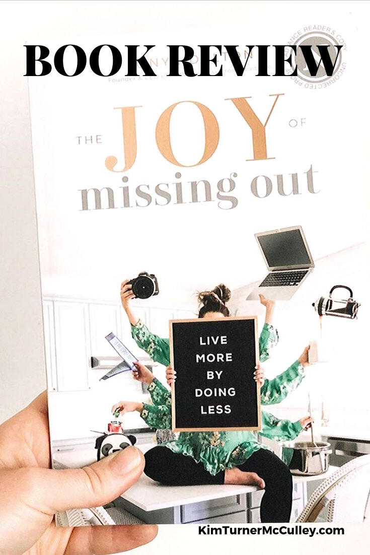 The Joy of Missing Out book review. Looking for a book that will help you discover yourself, clarify focus, and create simplicity and harmony? #JOMO